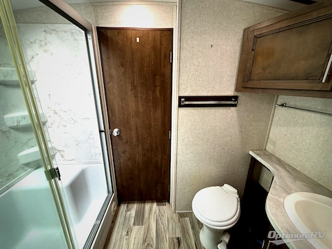 2020 Keystone Cougar Half-Ton 29RLD RV Photo 3