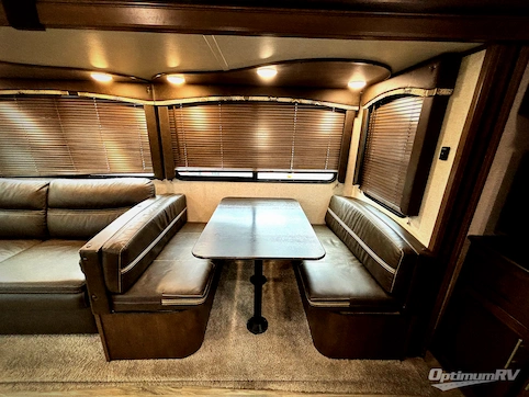 2020 Keystone Cougar Half-Ton 29RLD RV Photo 4