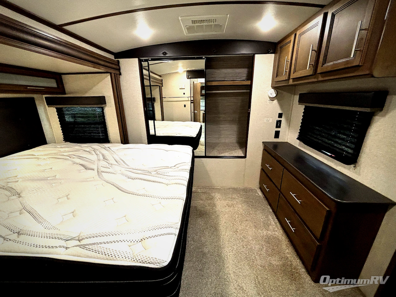 2020 Keystone Cougar Half-Ton 29RLD Photo 7