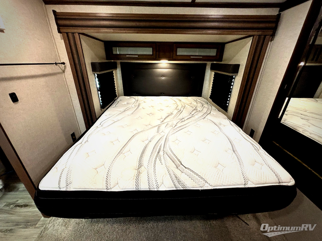 2020 Keystone Cougar Half-Ton 29RLD Photo 8