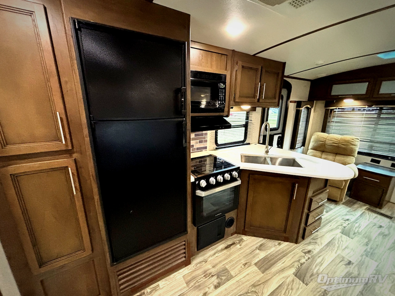 2020 Keystone Cougar Half-Ton 29RLD Photo 14