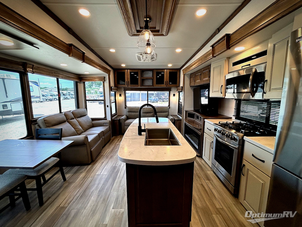 2024 Alliance Paradigm 370FB Photo 4