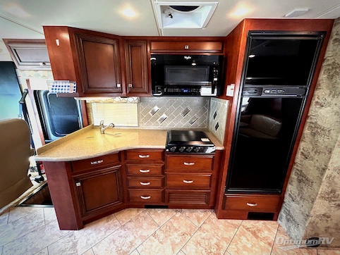 2016 Newmar Bay Star 3124 RV Photo 2