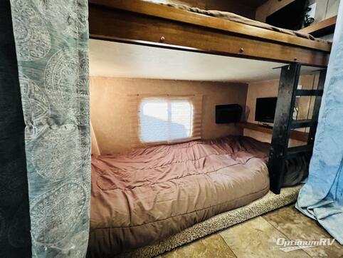 2014 Coachmen Mirada 34BH RV Photo 3