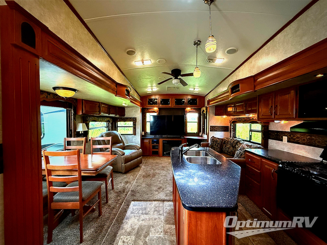 2013 Keystone Montana High Country 318RE Photo 2