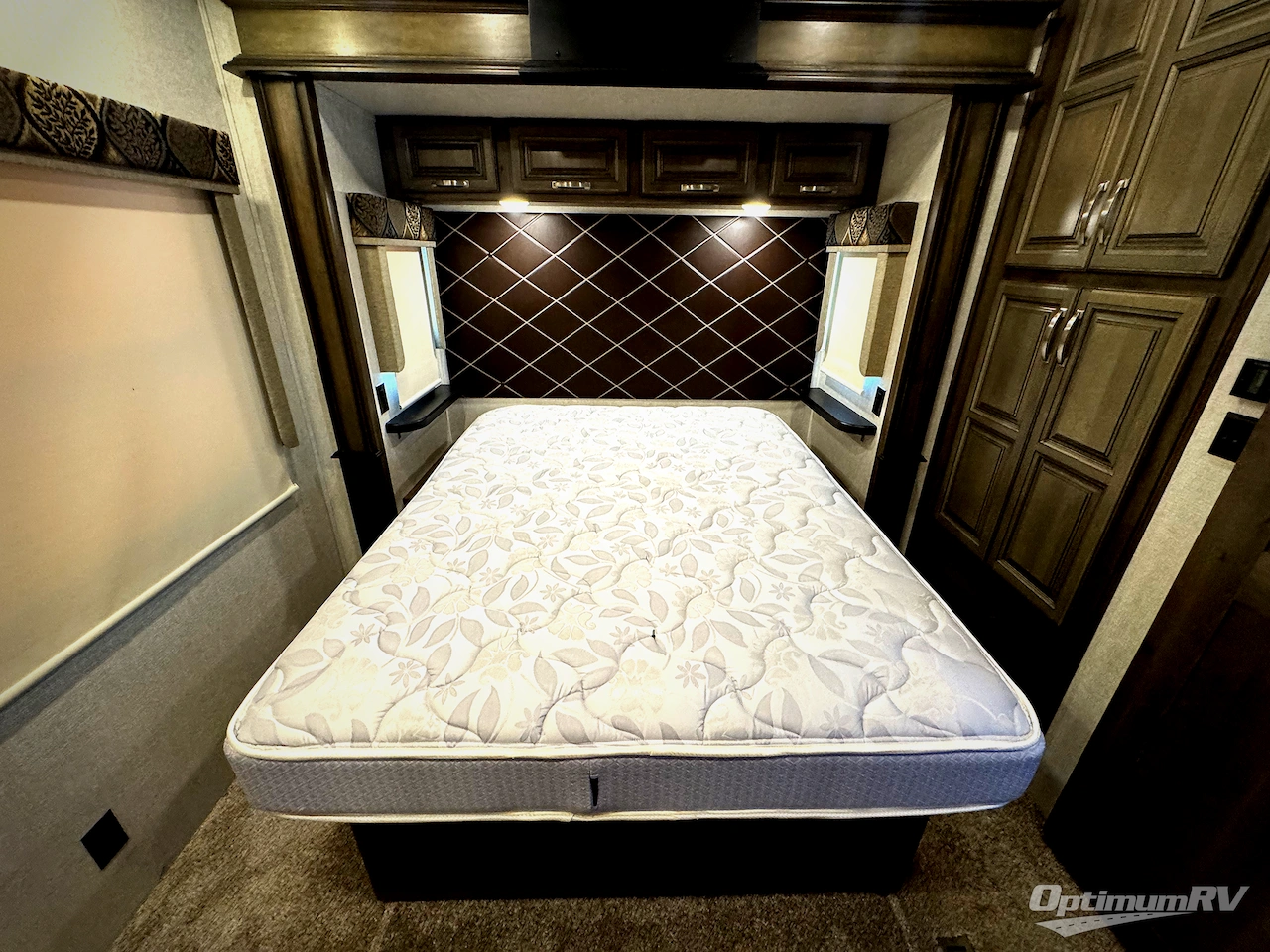 2018 Keystone Montana 3820FK Photo 17