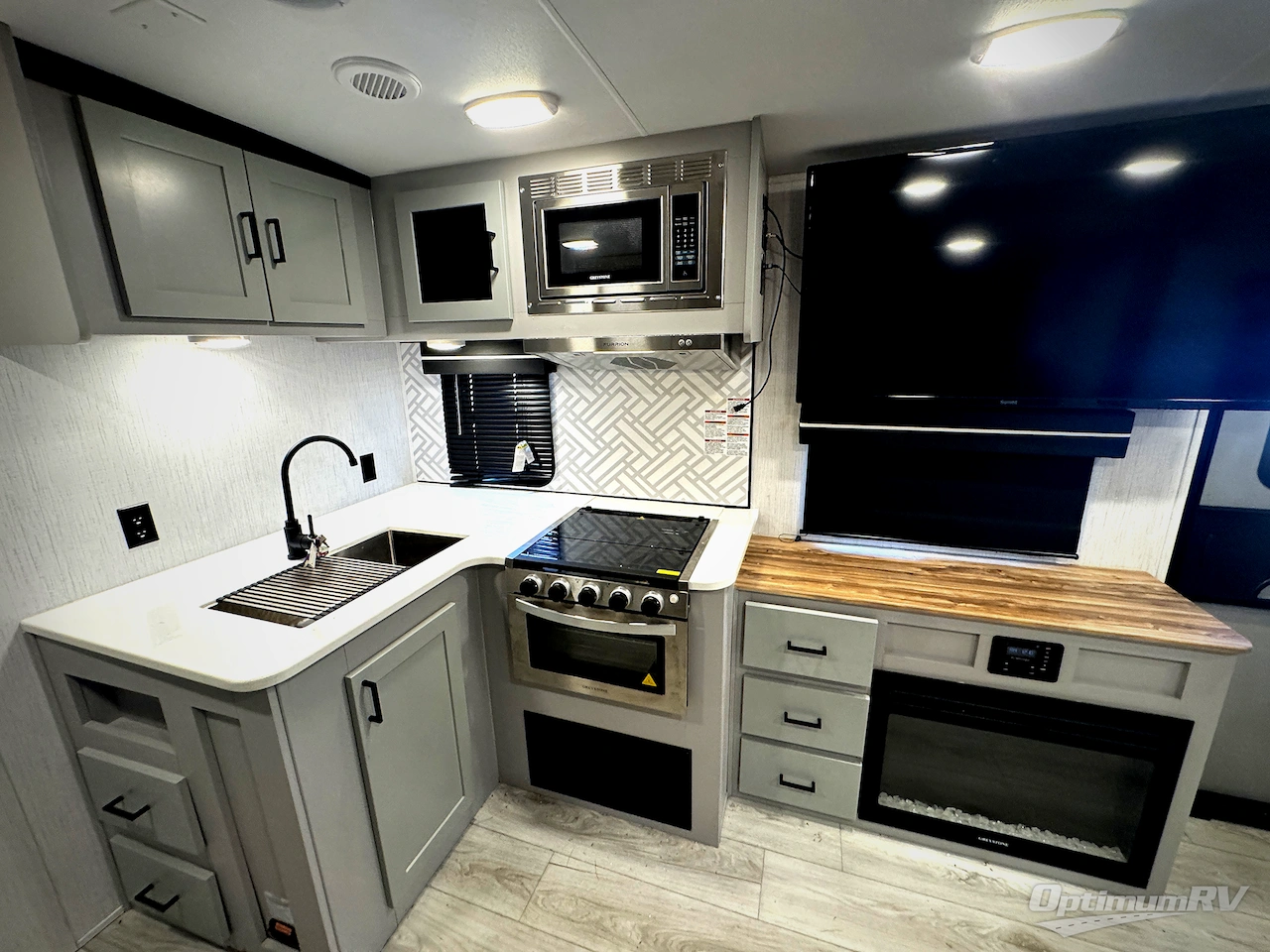 2023 Heartland North Trail 26RLX Photo 10