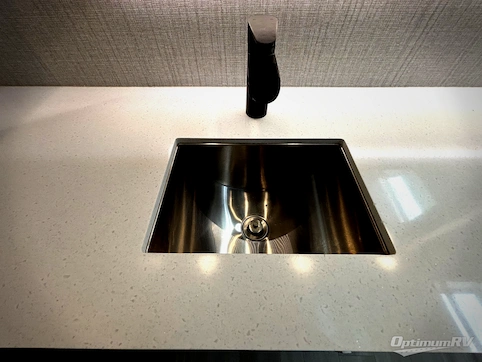 2021 Grand Design Solitude 380FL RV Photo 4