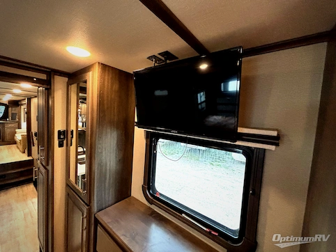 2021 Grand Design Solitude 380FL RV Photo 4