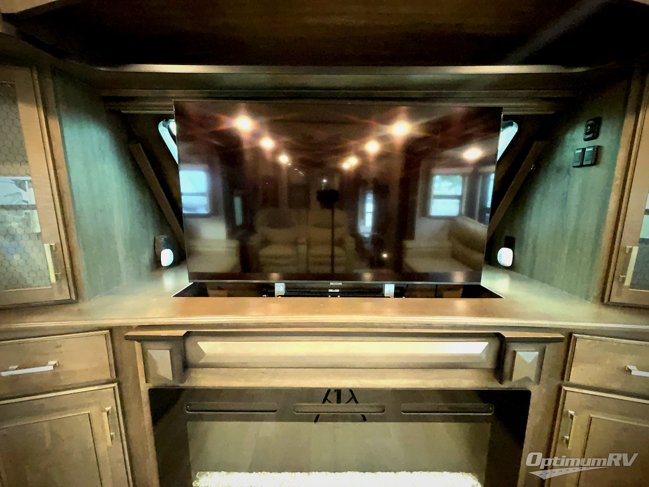 2021 Grand Design Solitude 380FL Photo 7