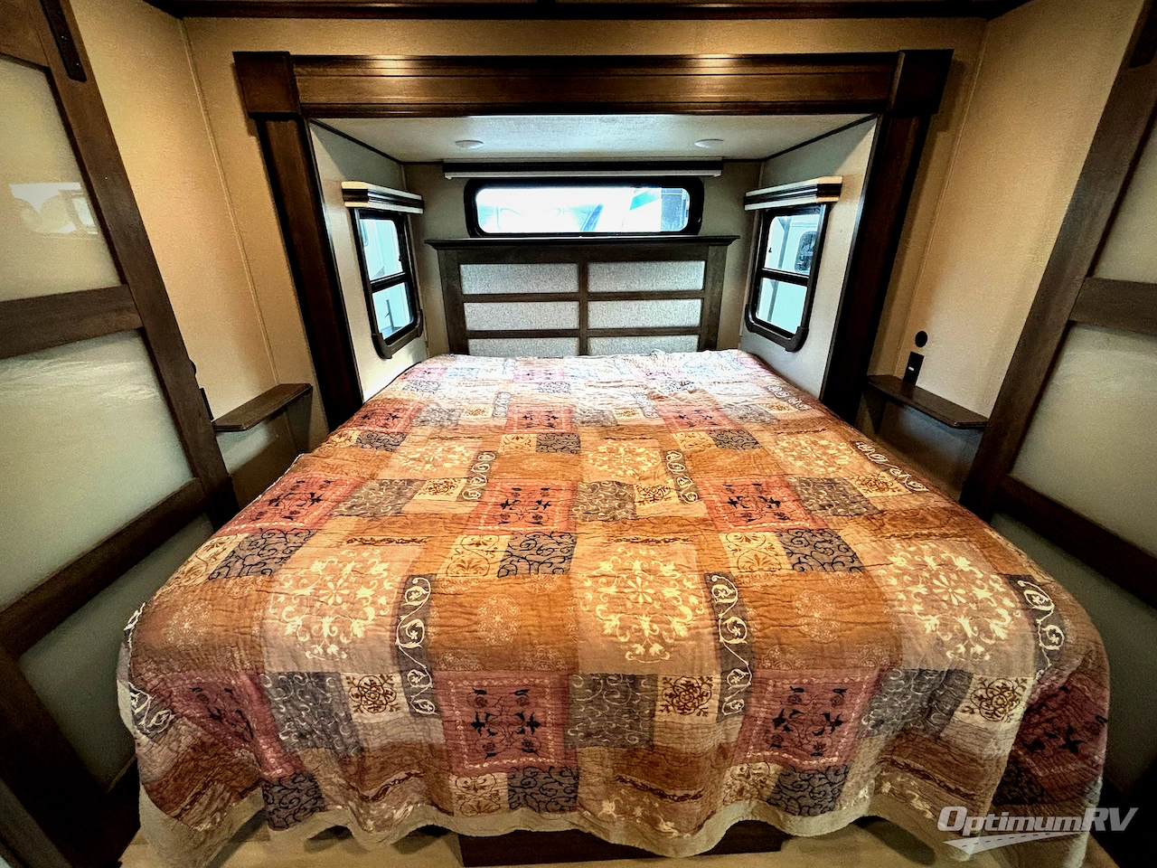 2021 Grand Design Solitude 380FL Photo 14