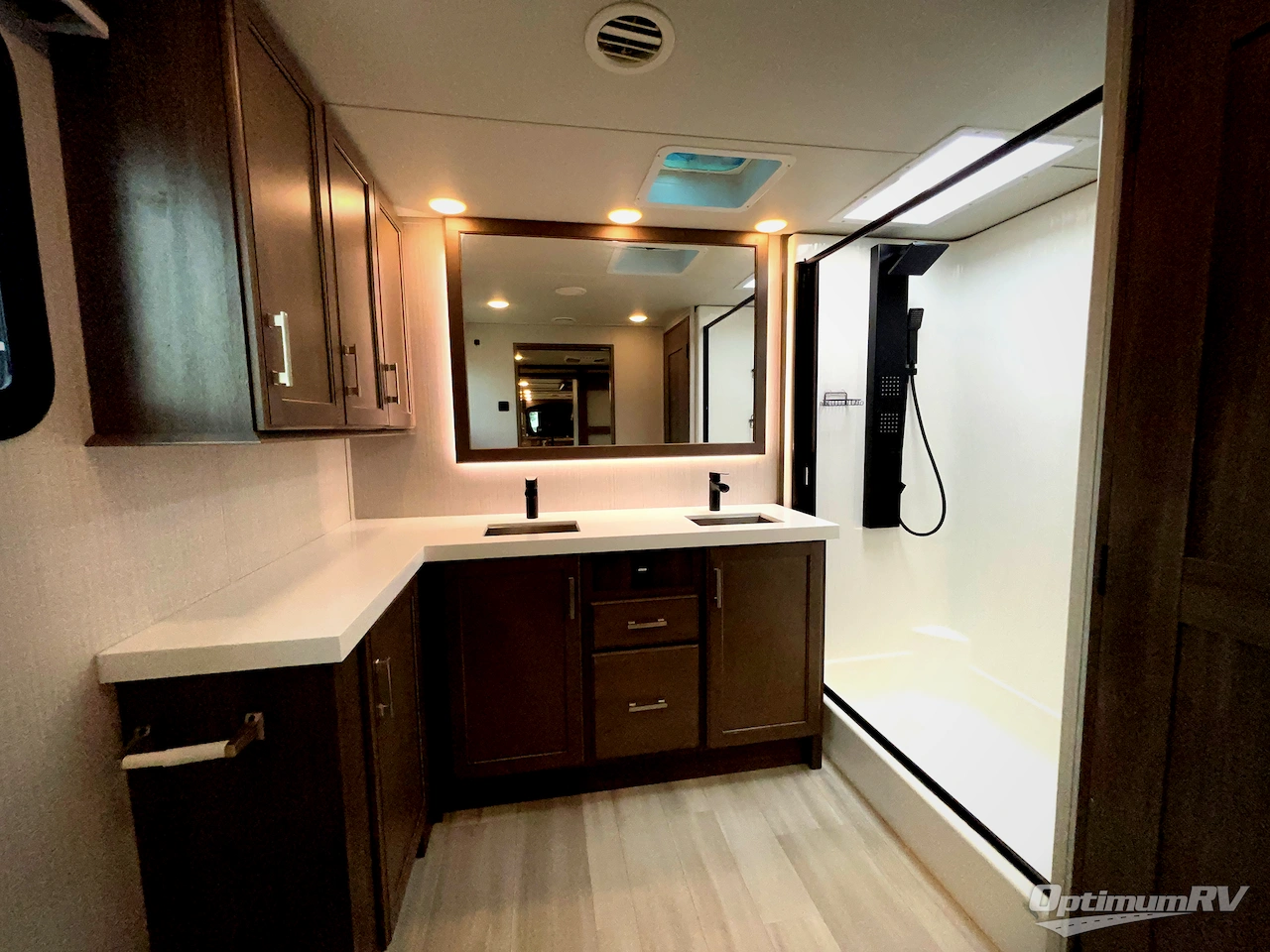 2021 Grand Design Solitude 380FL Photo 15