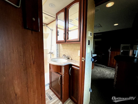 2015 Palomino Columbus F340RK RV Photo 4