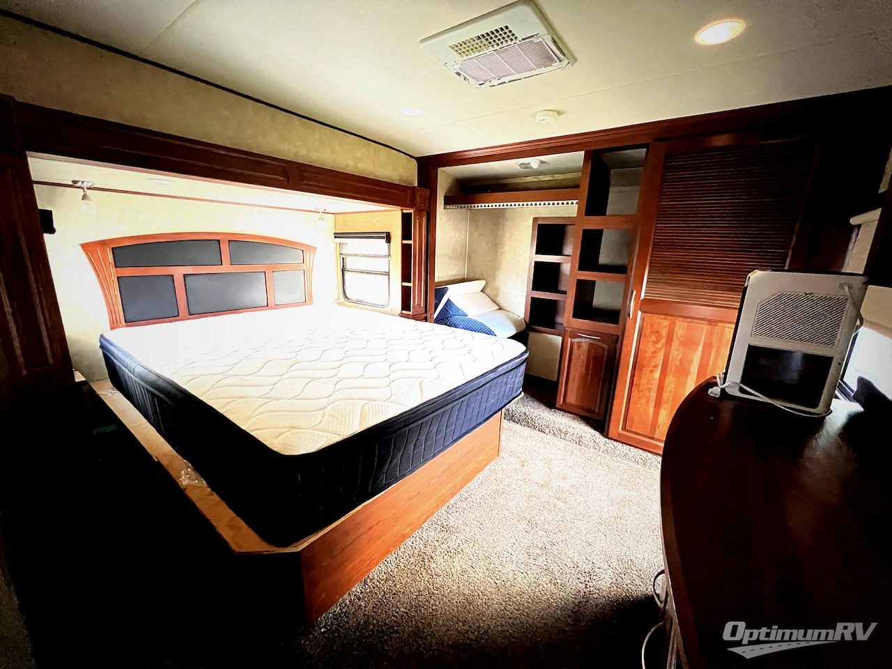 2015 Palomino Columbus F340RK Photo 16