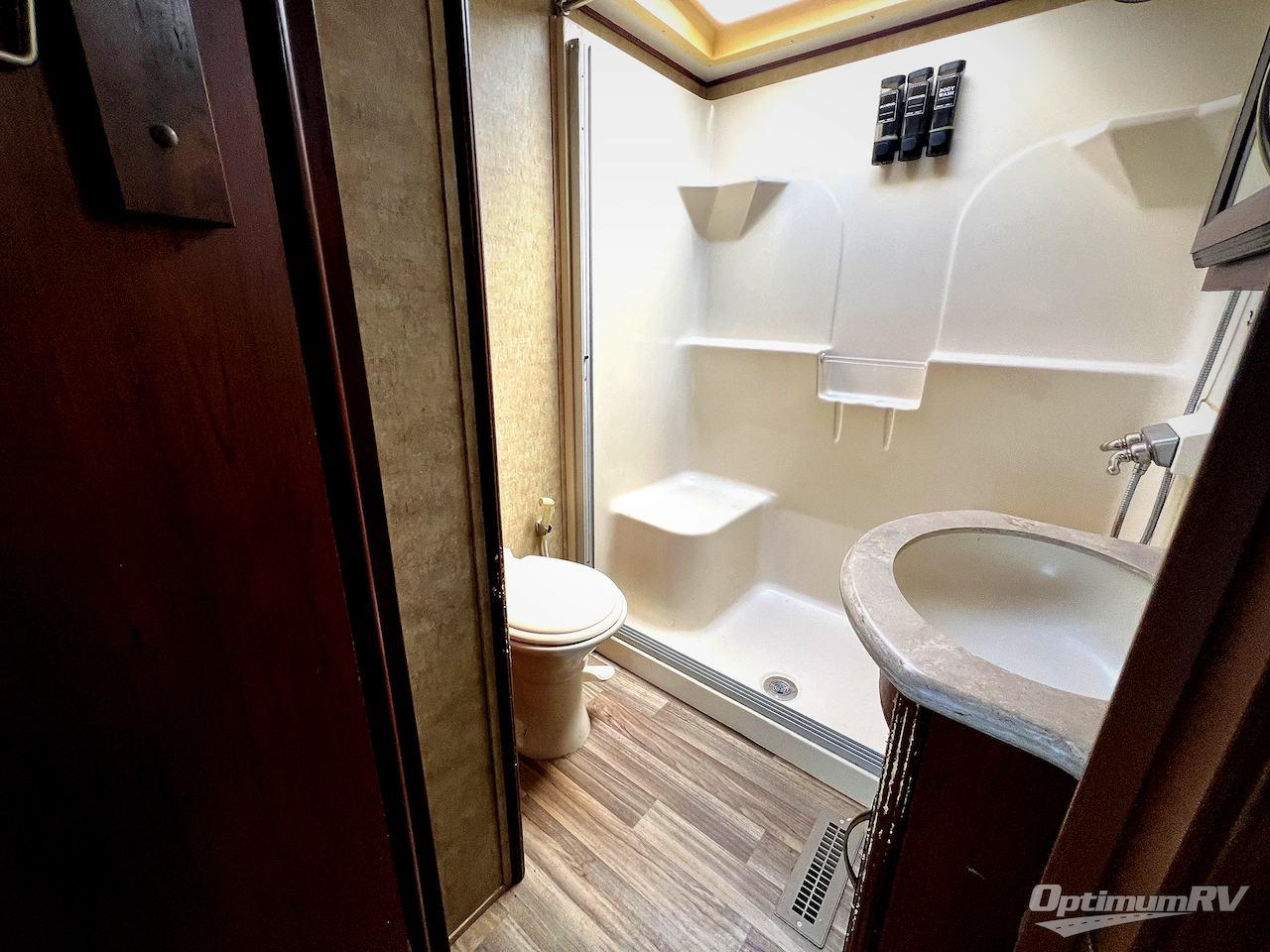 2015 Palomino Columbus F340RK Photo 18