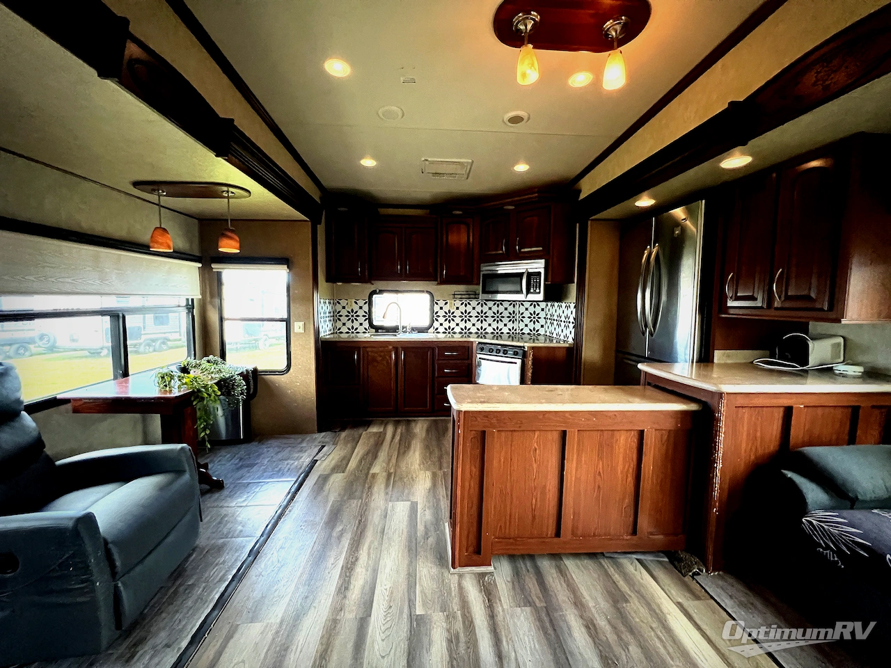 2015 Palomino Columbus F340RK Photo 20