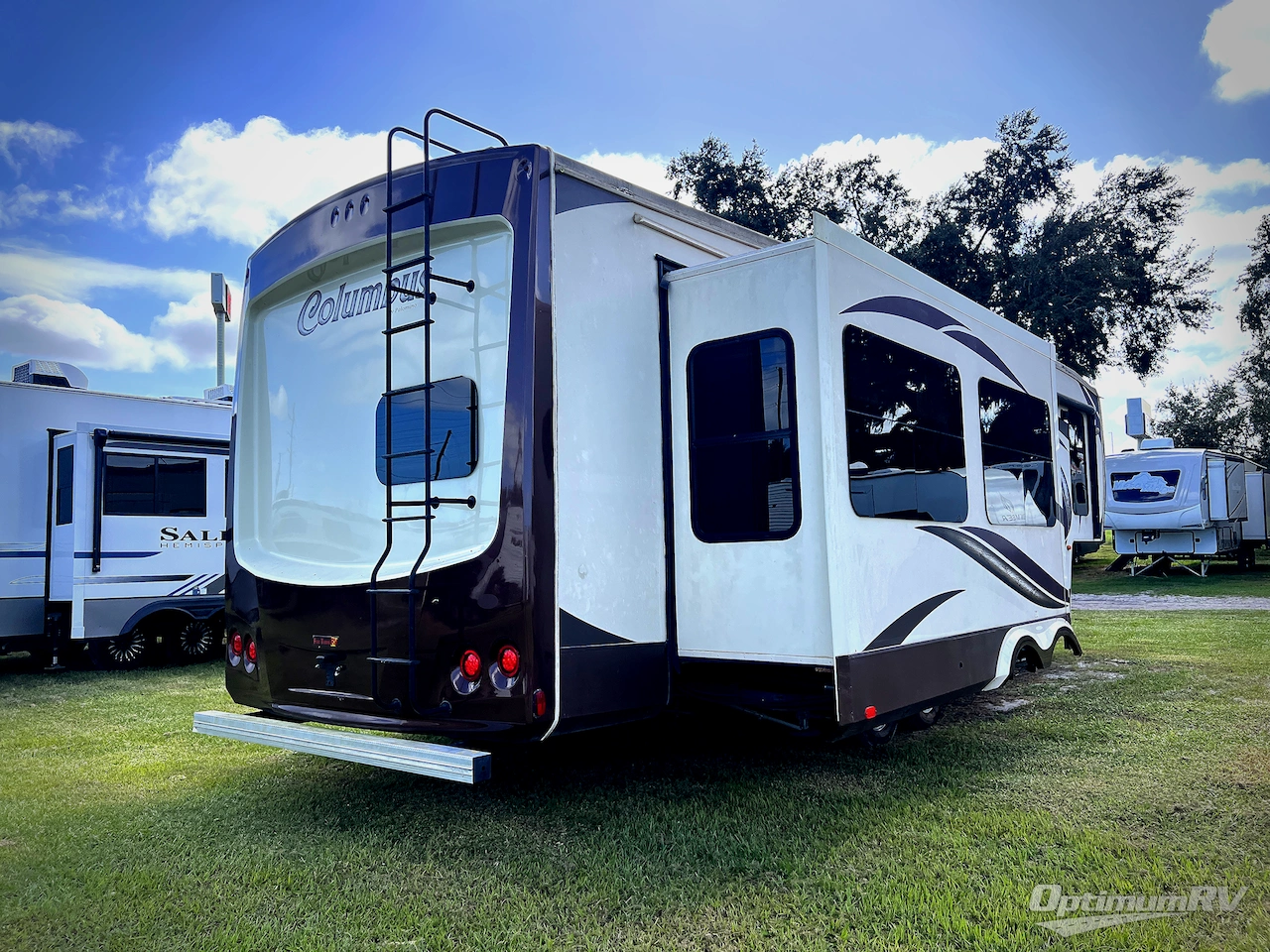 2015 Palomino Columbus F340RK Photo 3