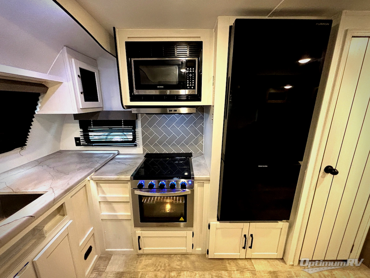 2025 Palomino Puma 31FKRK Photo 8