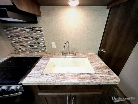 2019 Shasta Shasta 25RS RV Photo 3