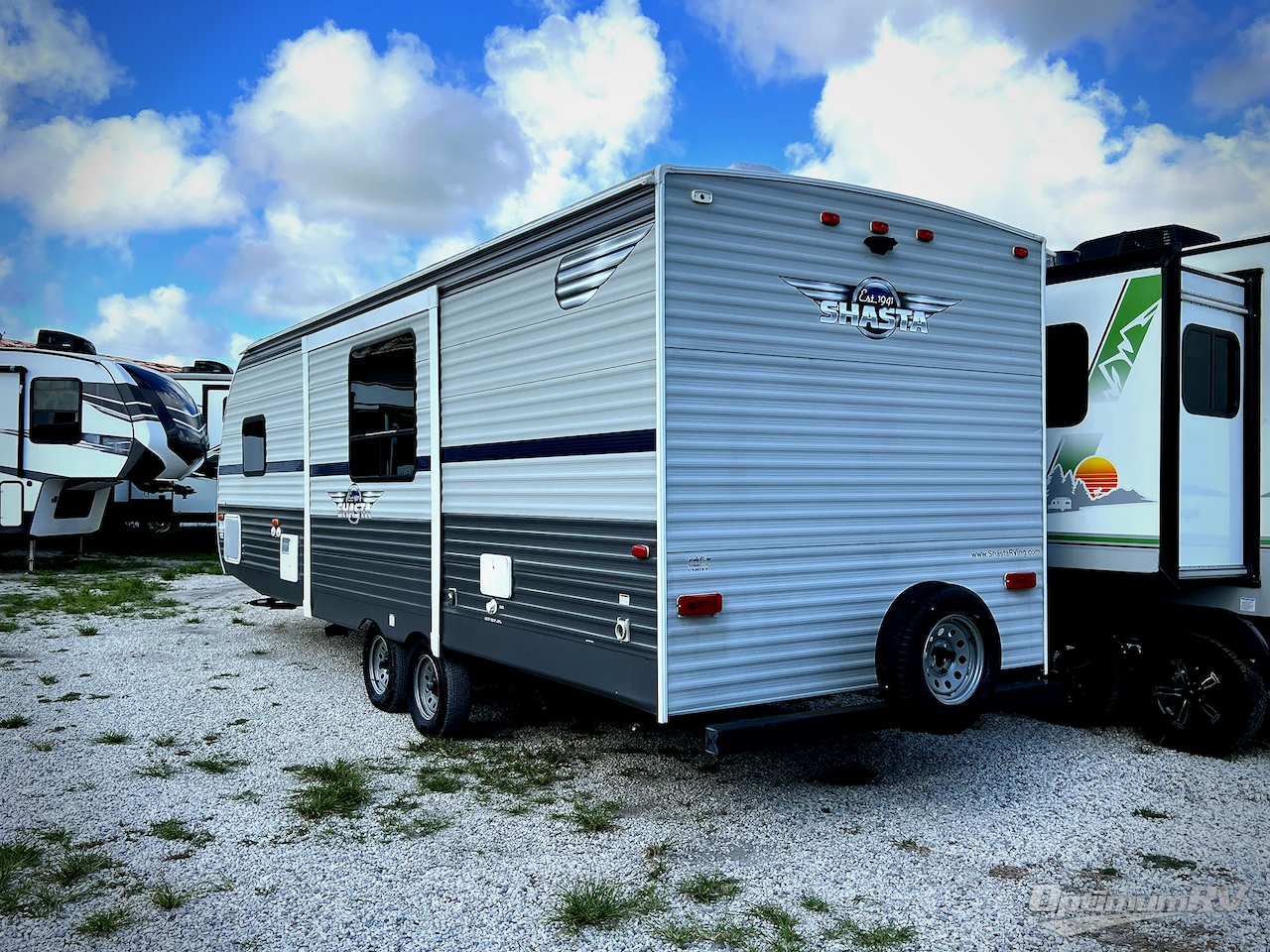 2019 Shasta Shasta 25RS Photo 2