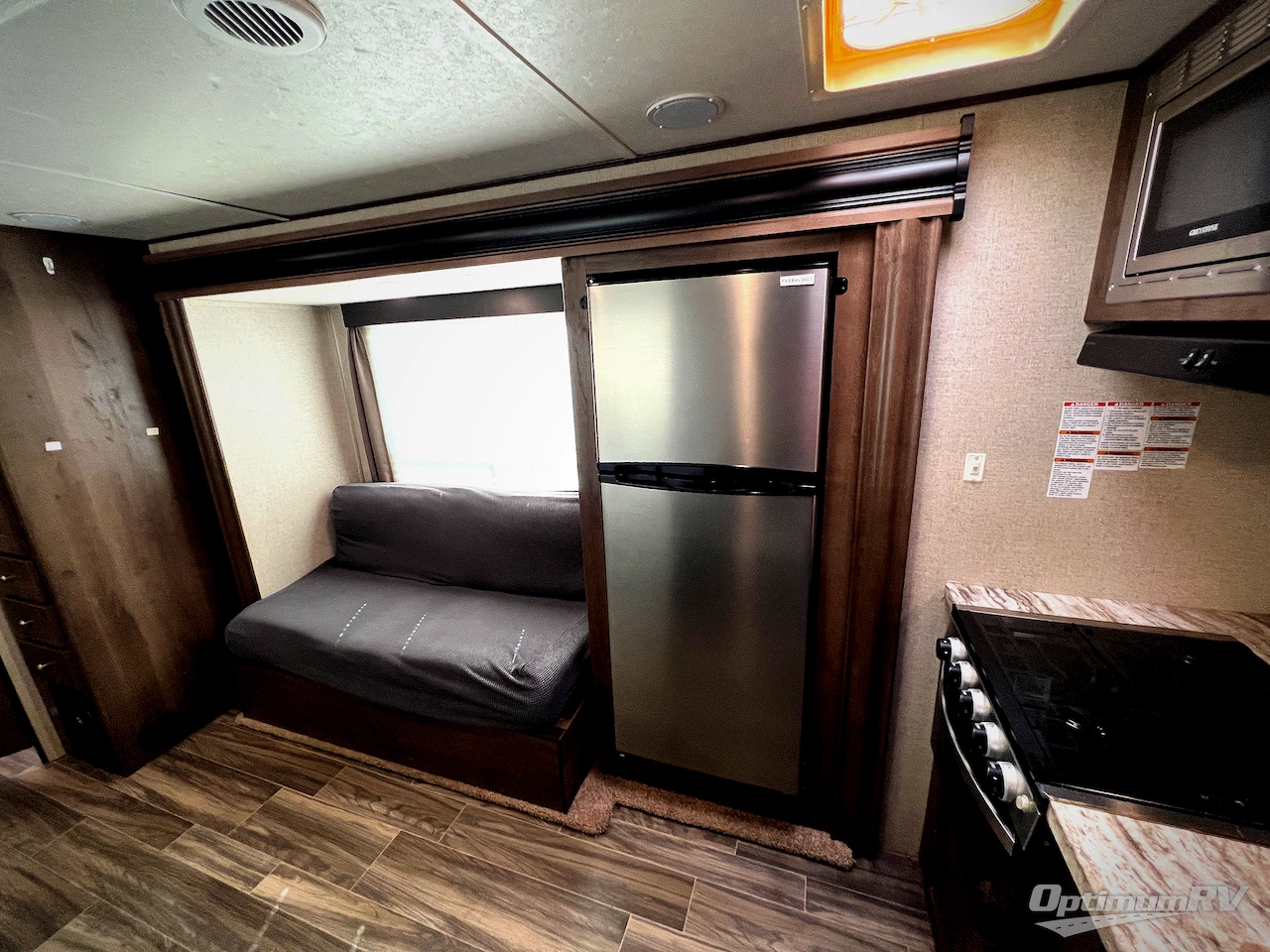 2019 Shasta Shasta 25RS Photo 6