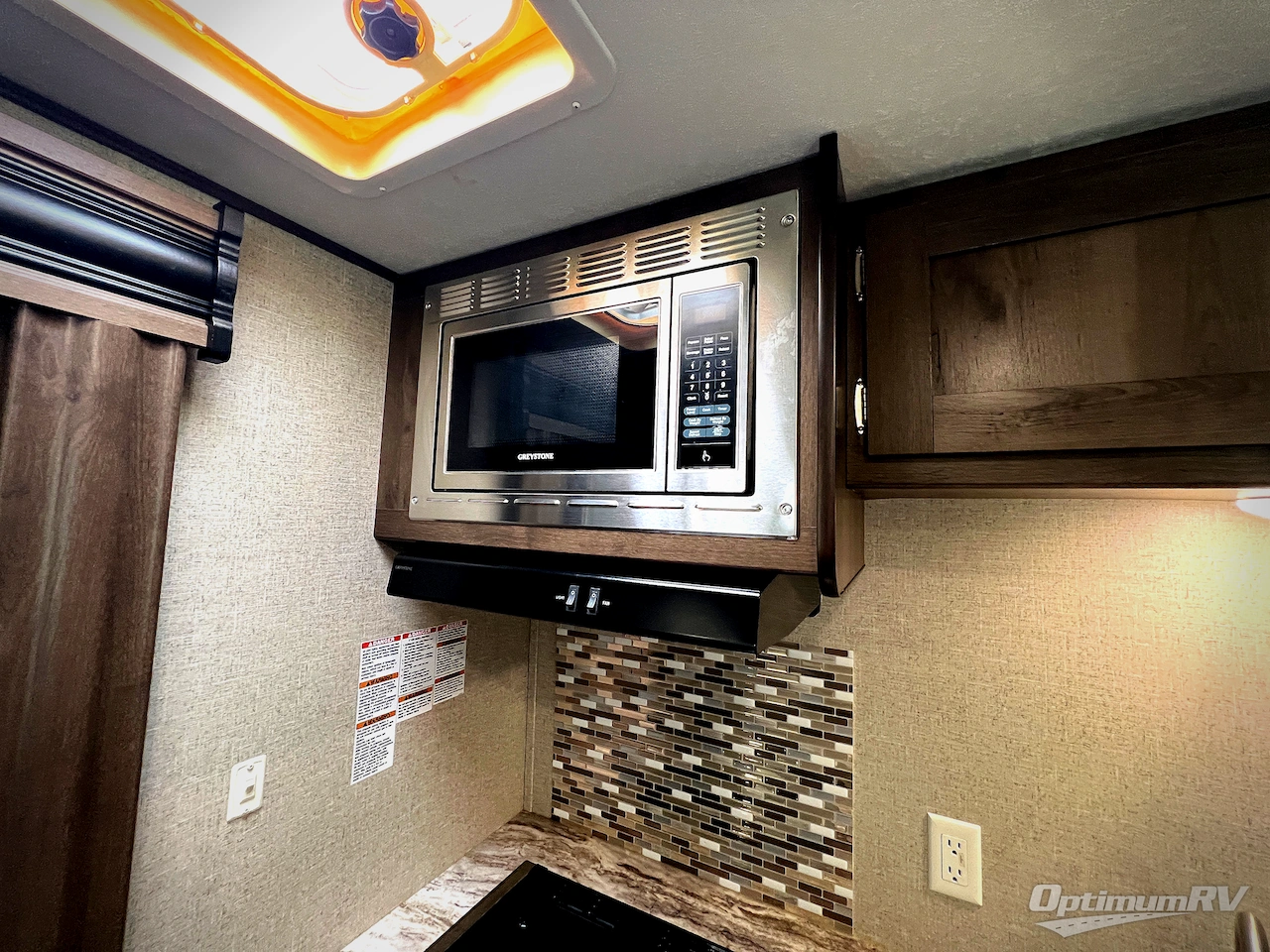 2019 Shasta Shasta 25RS Photo 9