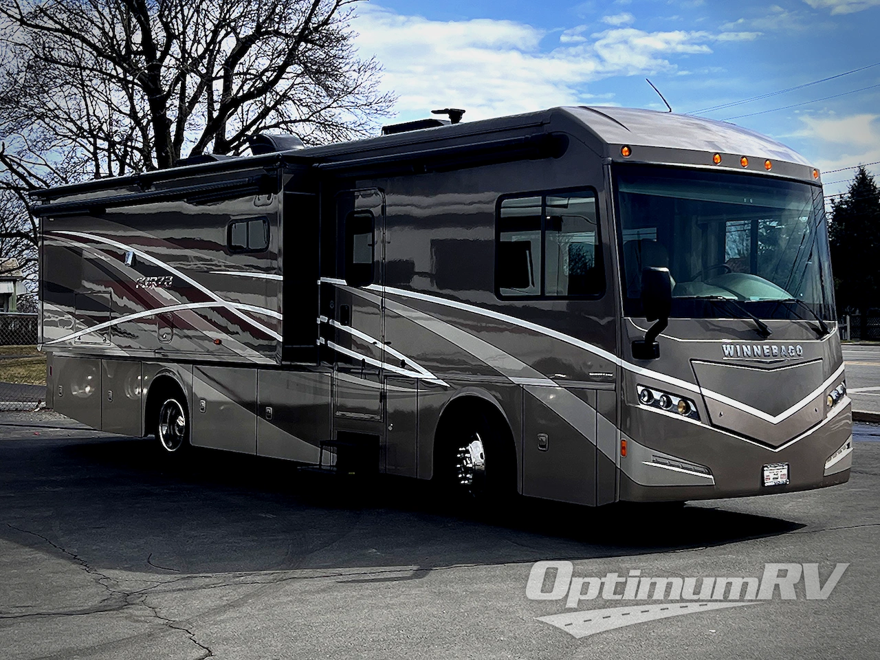 2017 Winnebago Forza 34T Photo 1