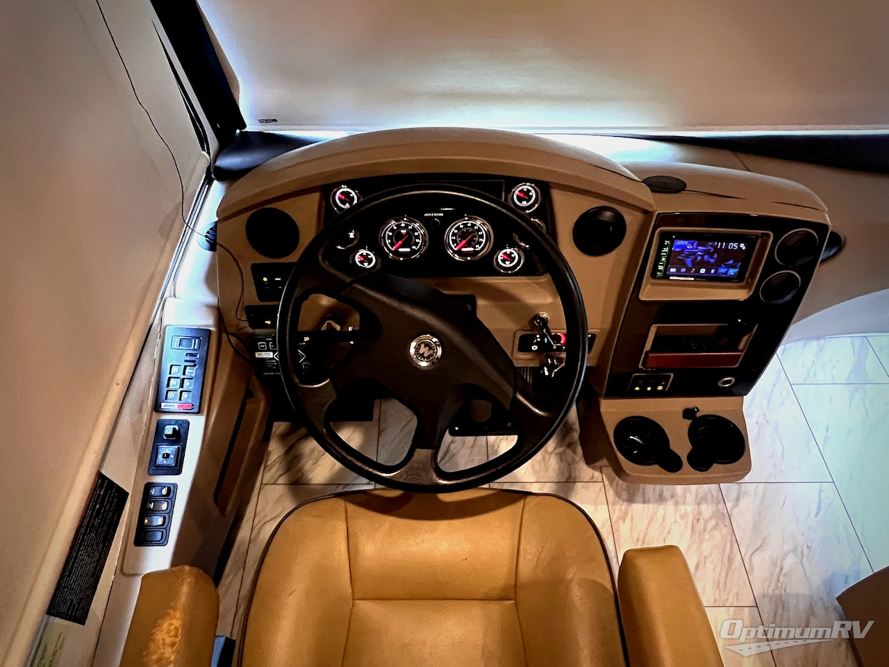 2017 Winnebago Forza 34T Photo 6