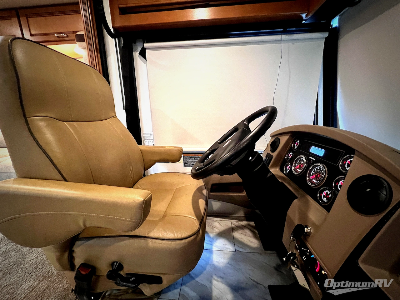 2017 Winnebago Forza 34T Photo 7