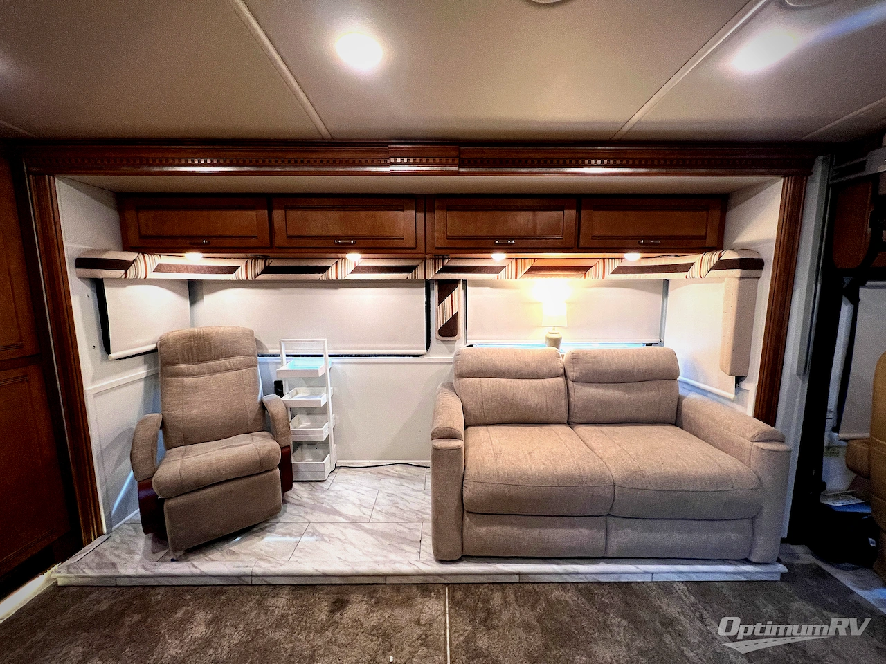 2017 Winnebago Forza 34T Photo 8