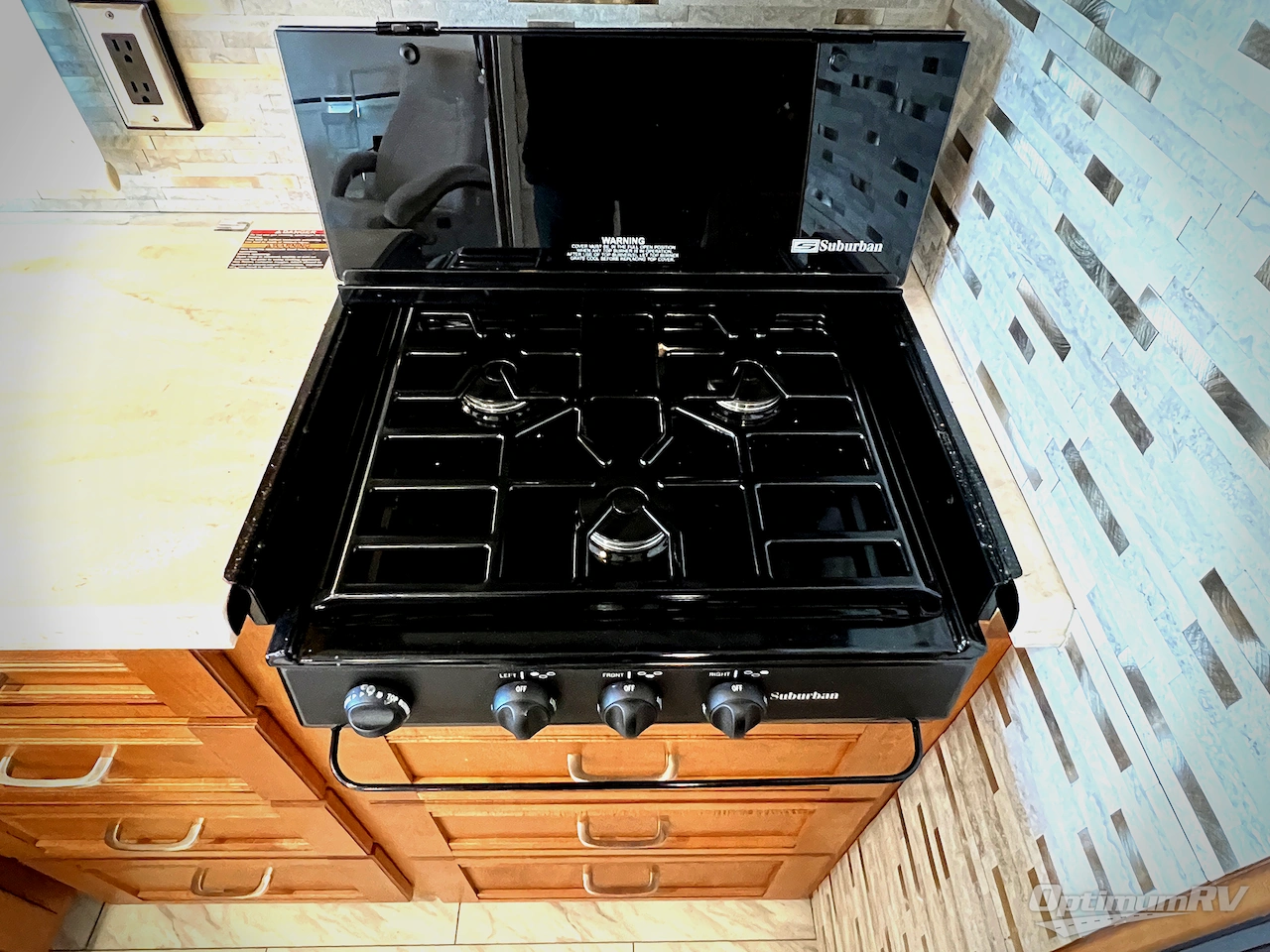 2017 Winnebago Forza 34T Photo 13