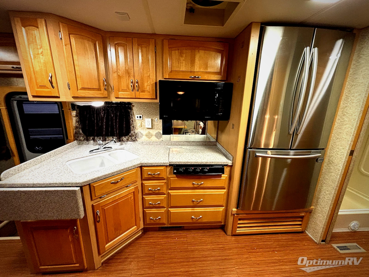 2007 Newmar Kountry Star KSCA 3762 Photo 6