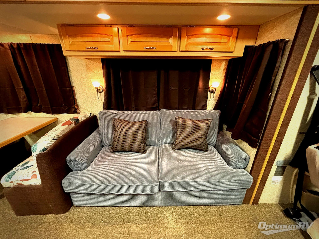 2007 Newmar Kountry Star KSCA 3762 Photo 13