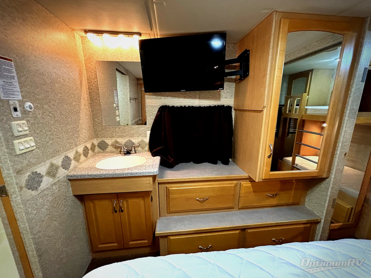 2007 Newmar Kountry Star KSCA 3762 Photo 21