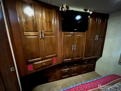 2016 Forest River Georgetown XL 378TS RV Photo 4