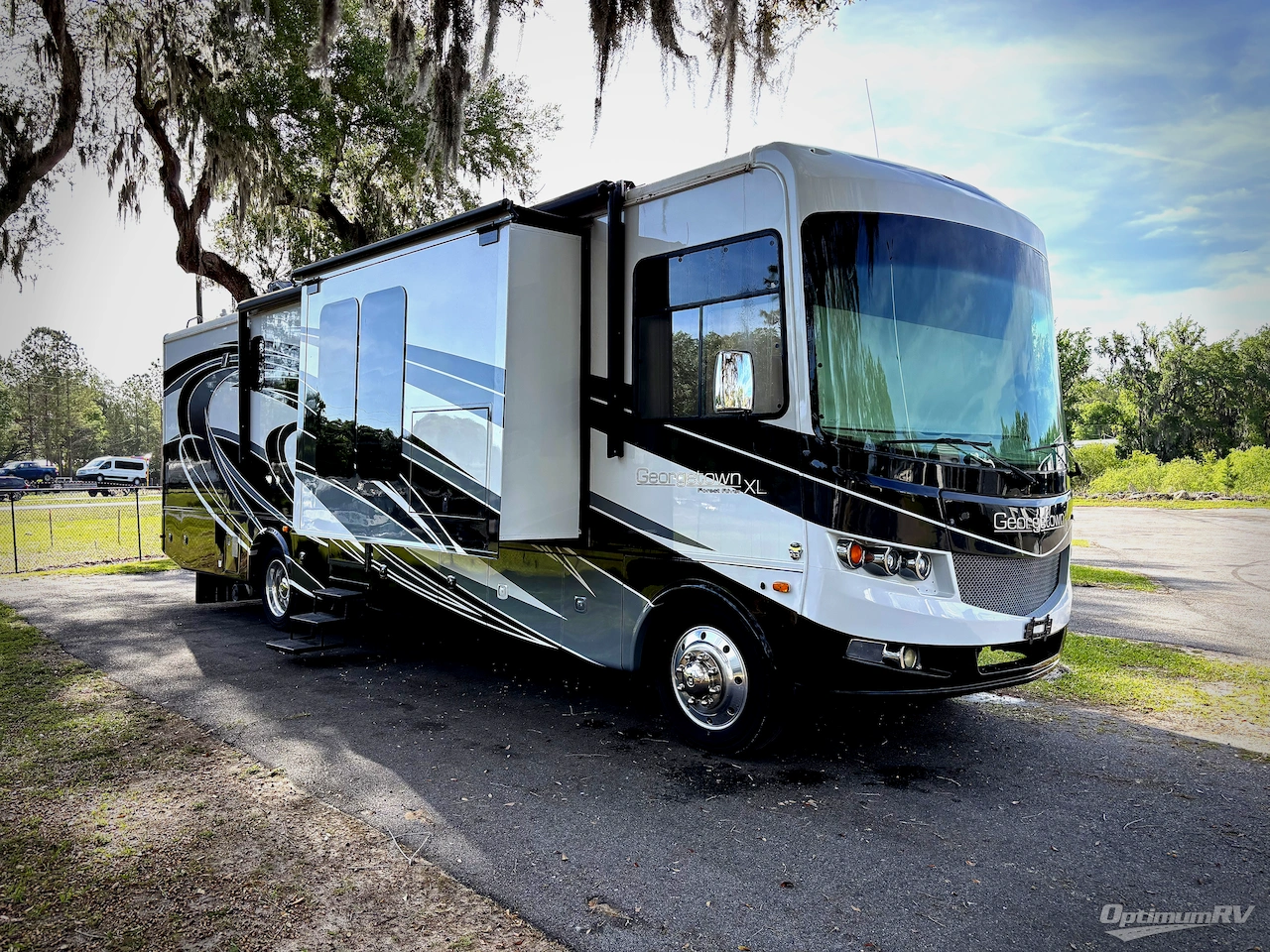 2016 Forest River Georgetown XL 378TS Photo 1
