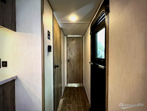 2022 Forest River Cherokee Alpha Wolf 26RL-L RV Photo 3