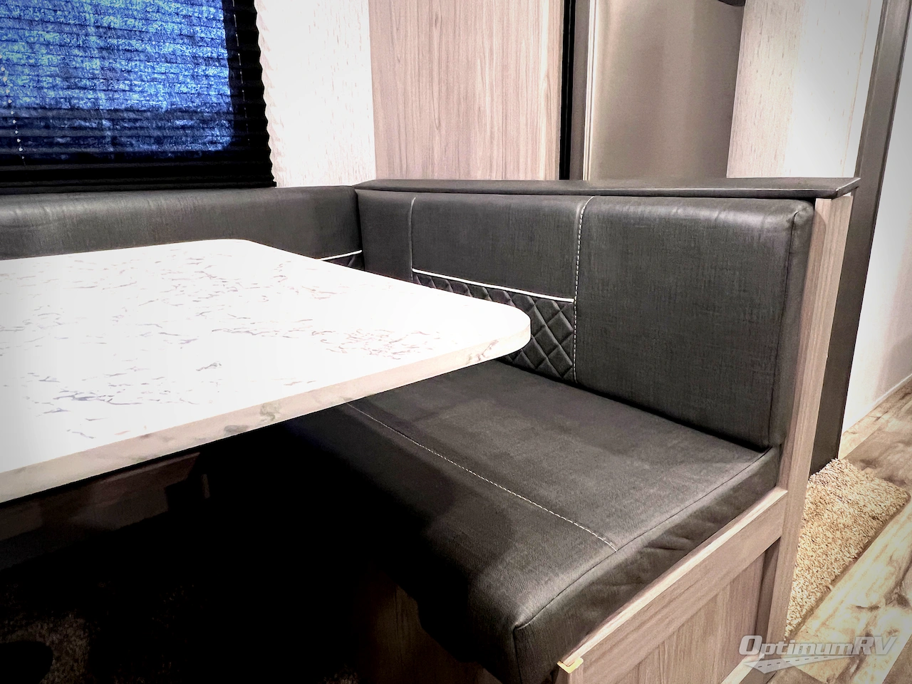 2022 Dutchmen Coleman Lantern Series 242BH Photo 17