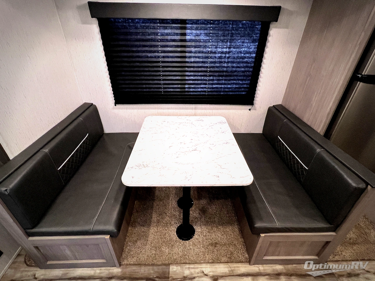 2022 Dutchmen Coleman Lantern Series 242BH Photo 18