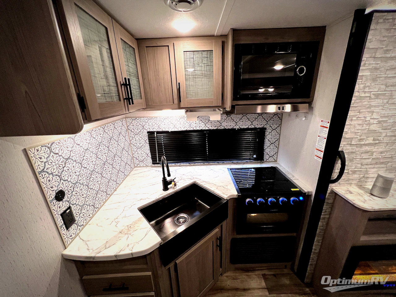 2022 Dutchmen Coleman Lantern Series 242BH Photo 22