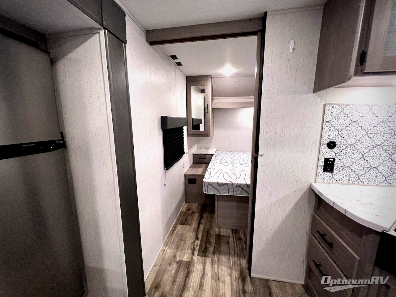 2022 Dutchmen Coleman Lantern Series 242BH Photo 27