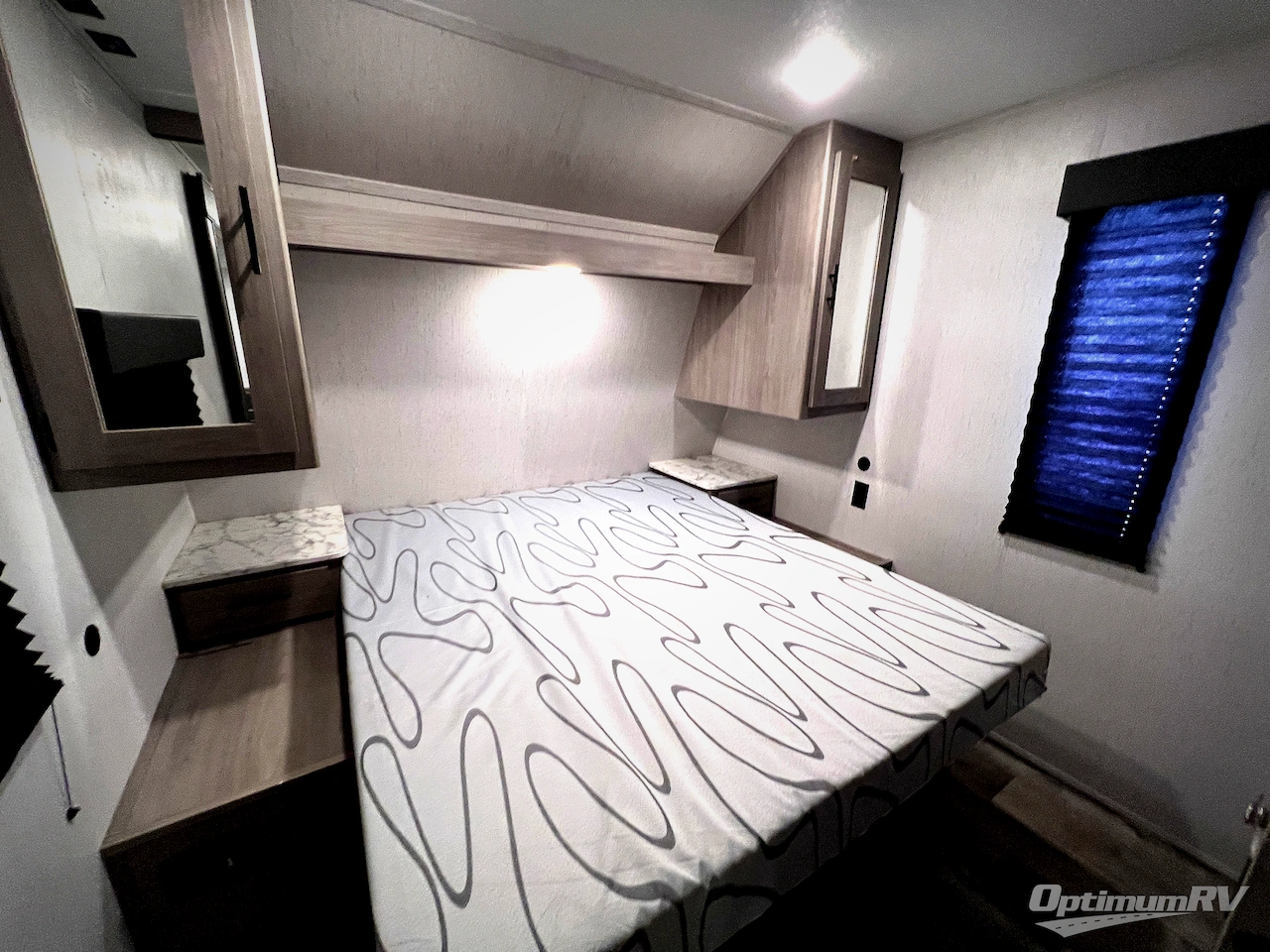 2022 Dutchmen Coleman Lantern Series 242BH Photo 28