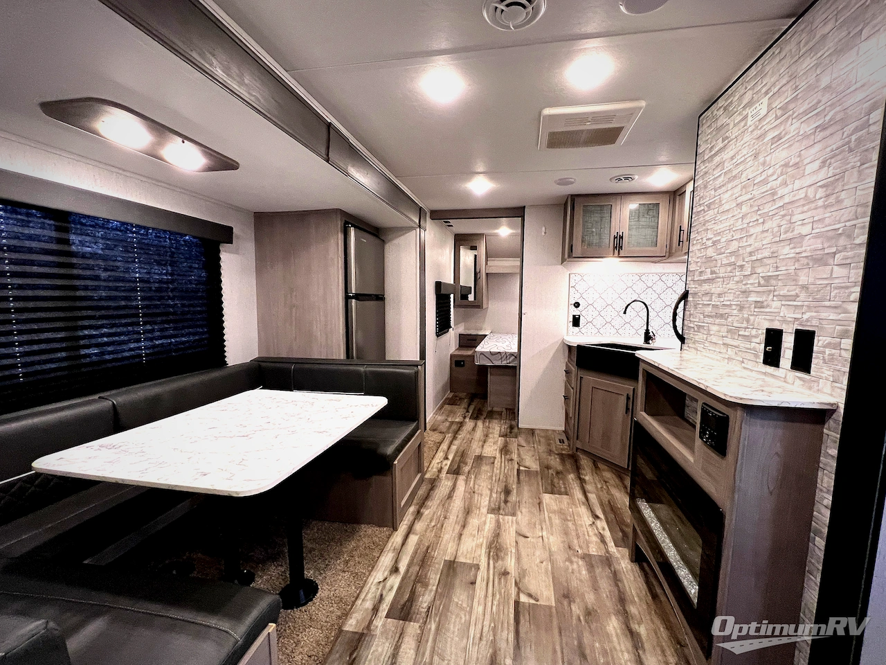 2022 Dutchmen Coleman Lantern Series 242BH Photo 34