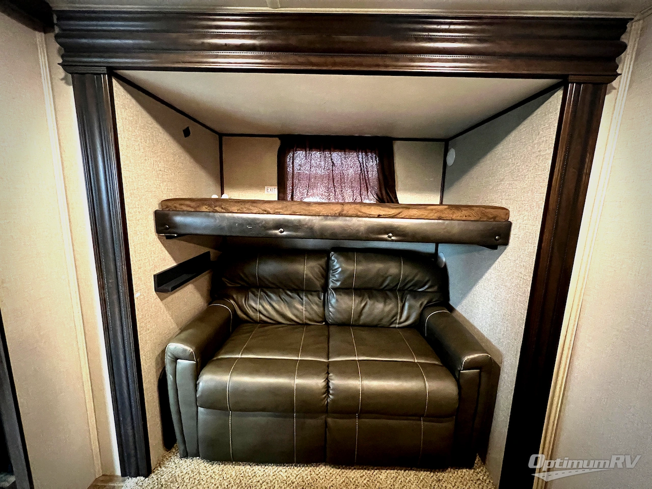 2019 Jayco North Point 377RLBH Photo 16