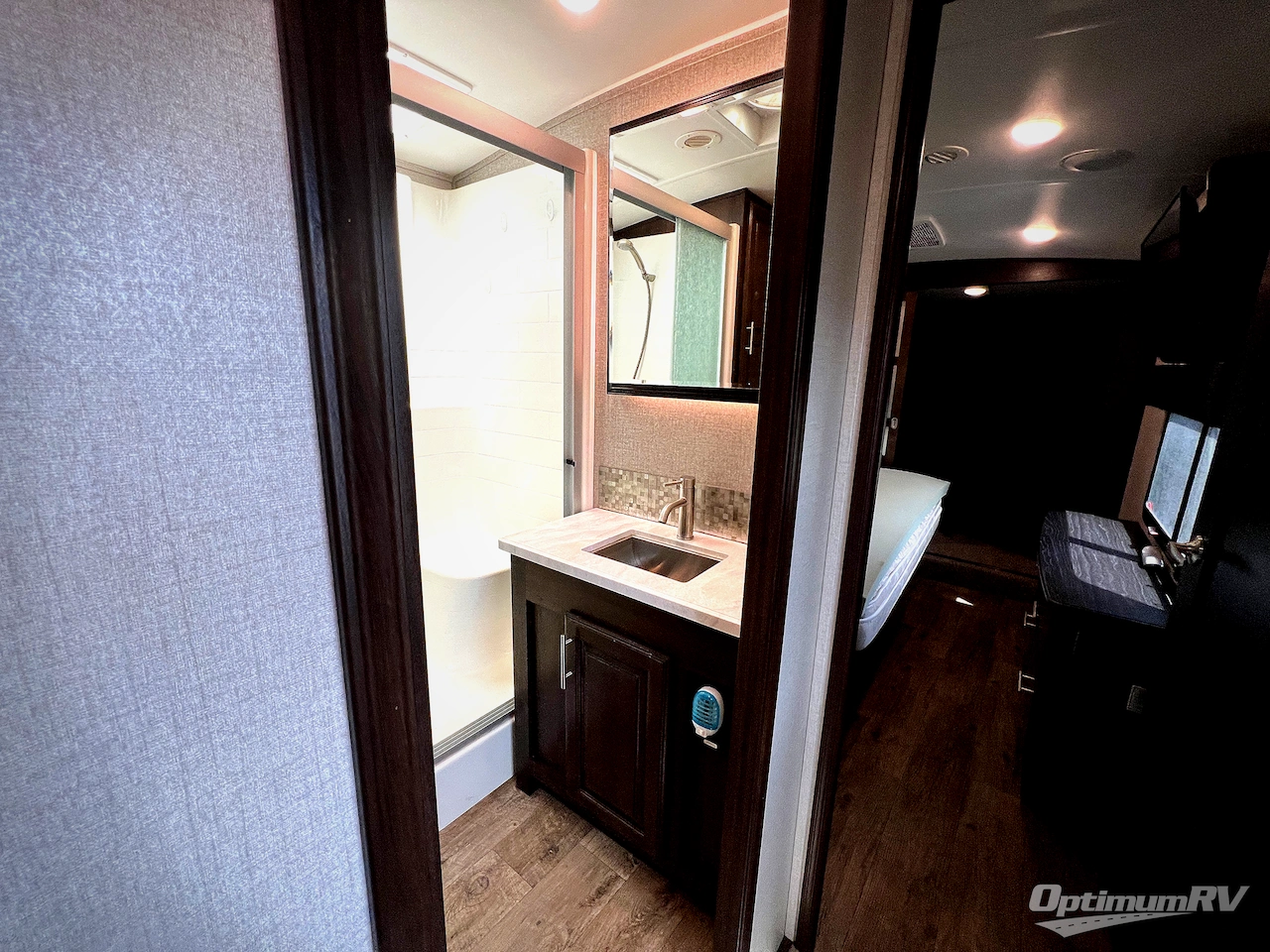 2019 Jayco North Point 377RLBH Photo 24