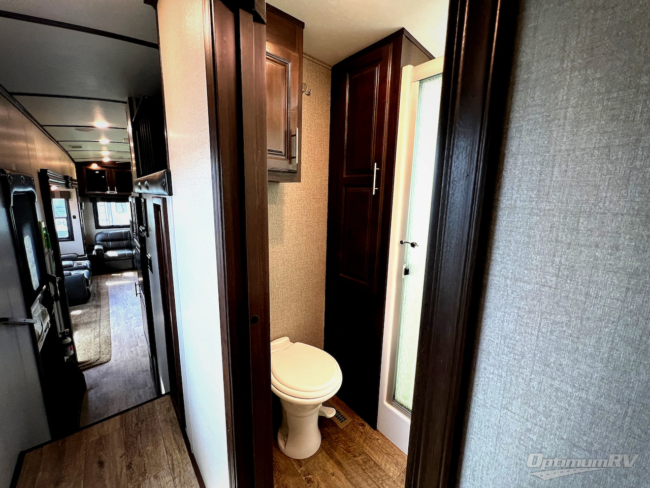 2019 Jayco North Point 377RLBH Photo 25