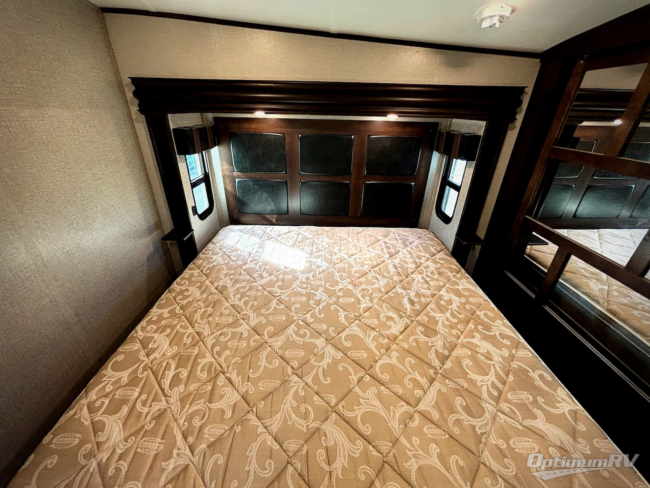 2019 Jayco North Point 377RLBH Photo 34