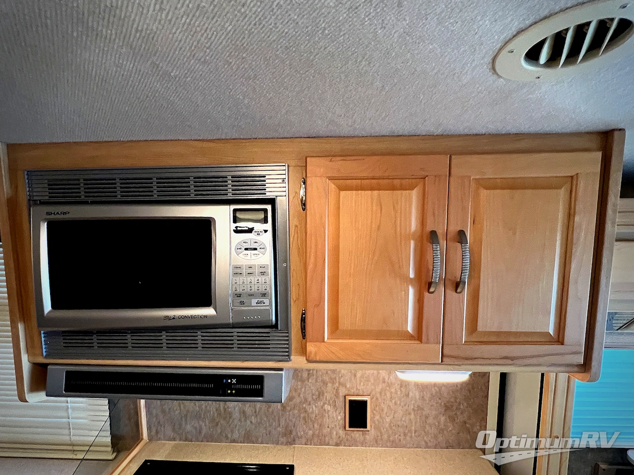 2006 Itasca Cambria 29H Photo 16