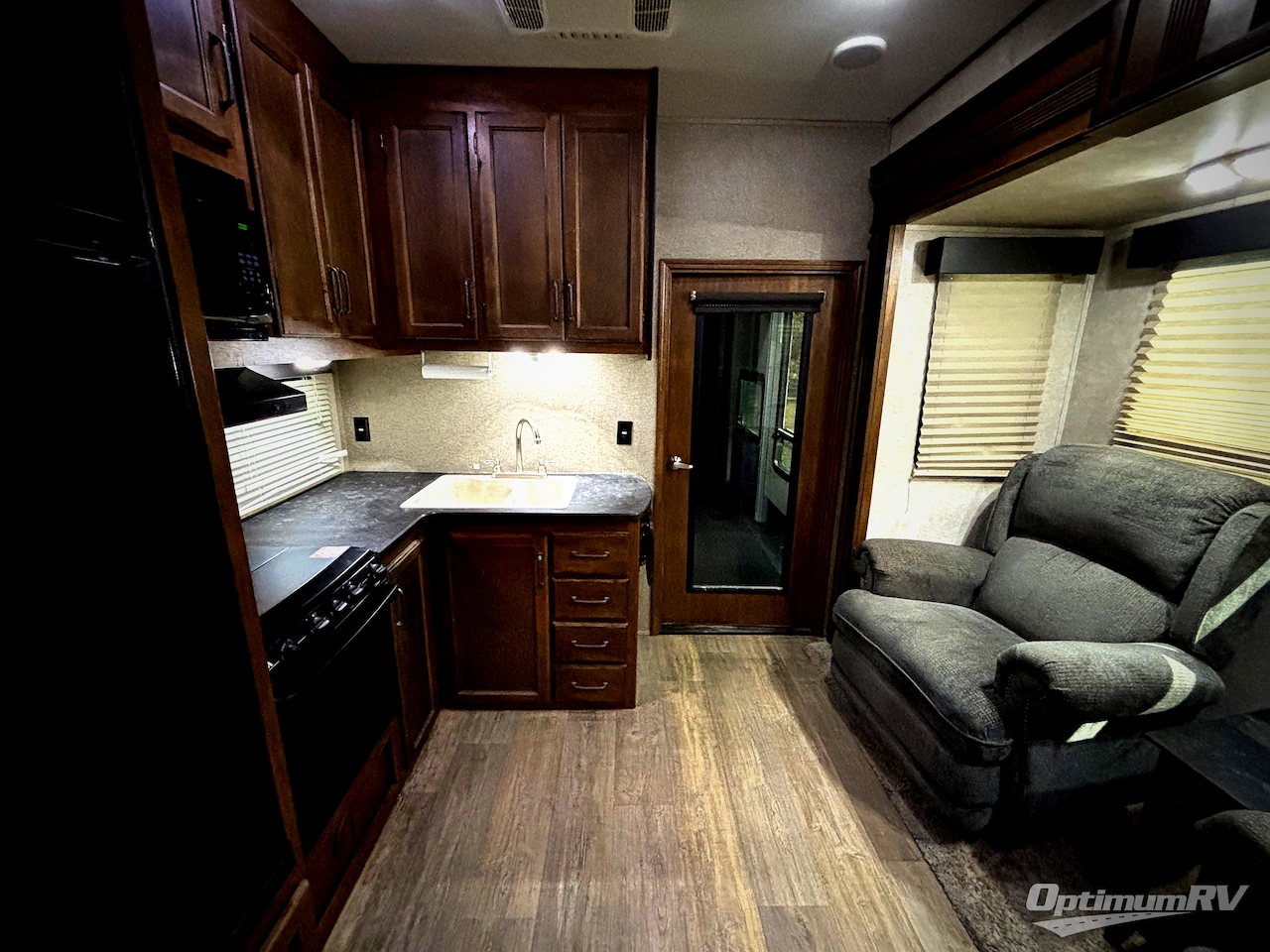 2016 Keystone Carbon 31 Photo 4