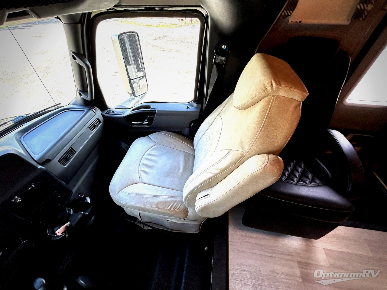2022 NeXus Wraith 35W Photo 9